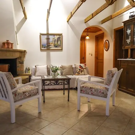 Дом отдыха Mariannas Traditional House
